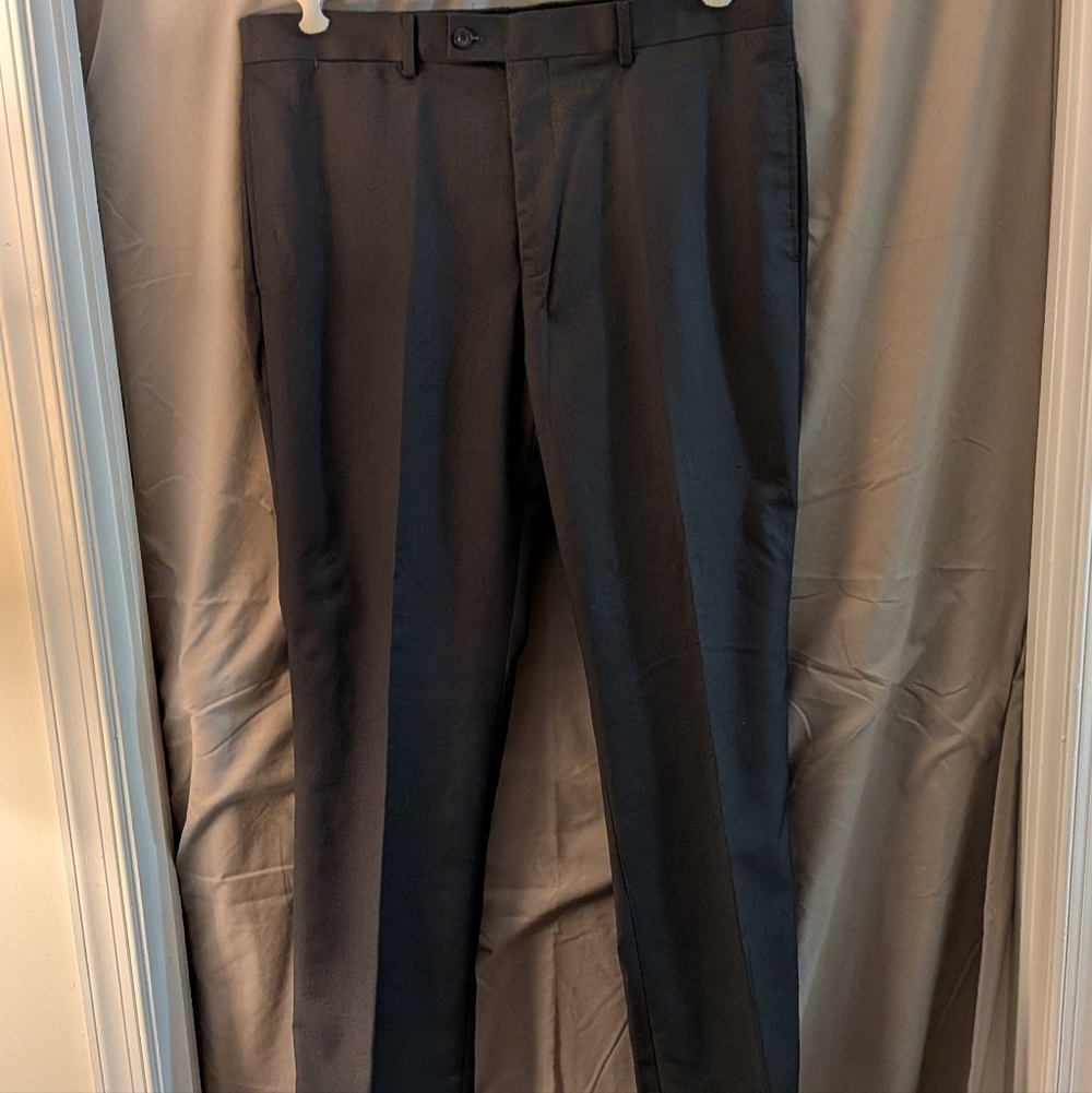 Tailored Men's Dress Pants in Black
